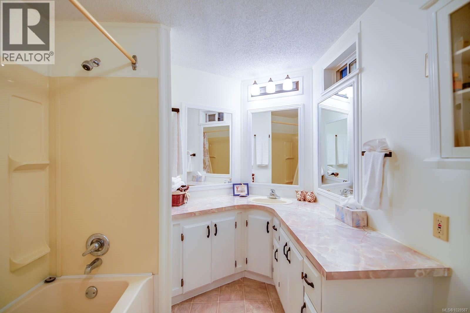 #77 10325 LAKESHORE RD - 27