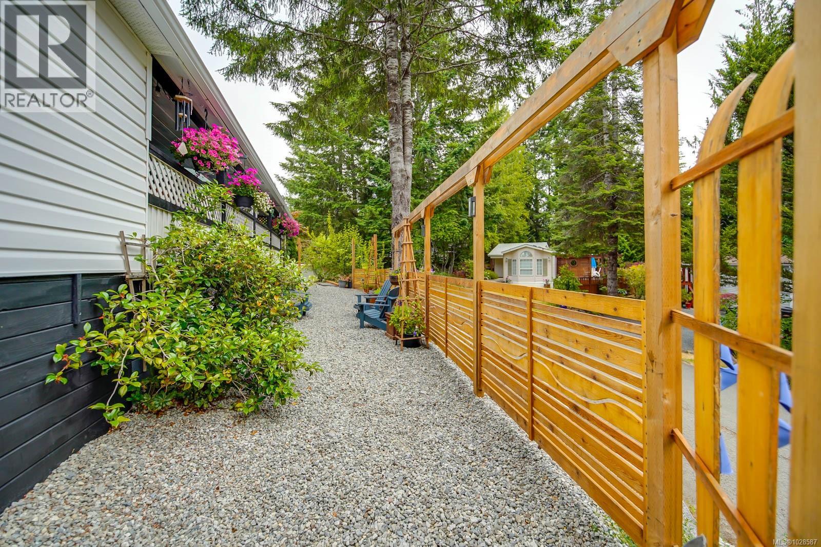 #77 10325 LAKESHORE RD - 46