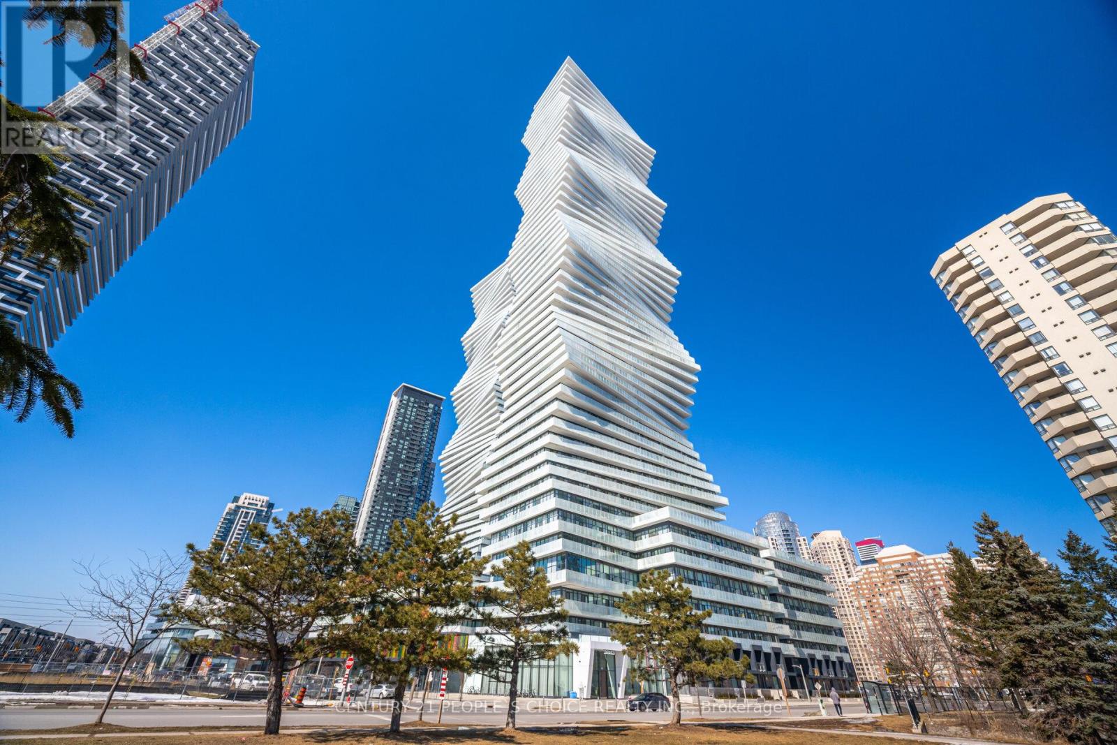 211 - 3883 QUARTZ ROAD