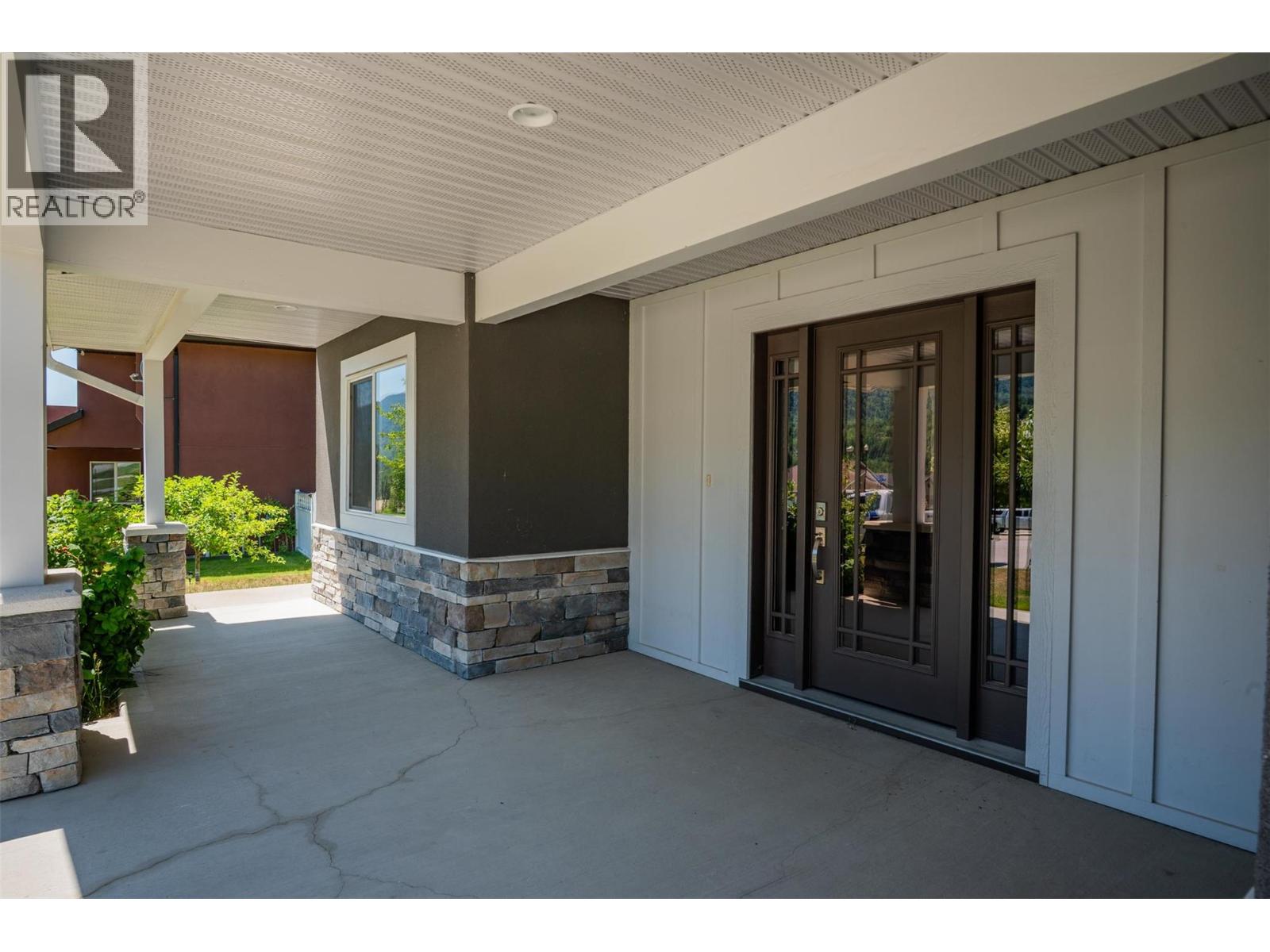 3720 5th Avenue, Castlegar