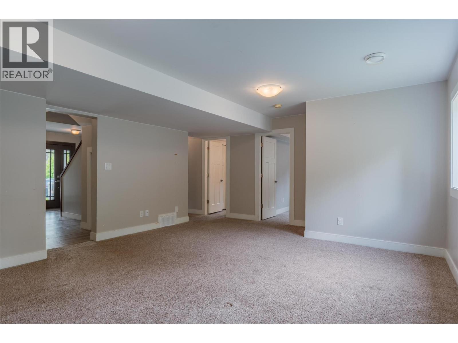 3720 5th Avenue, Castlegar