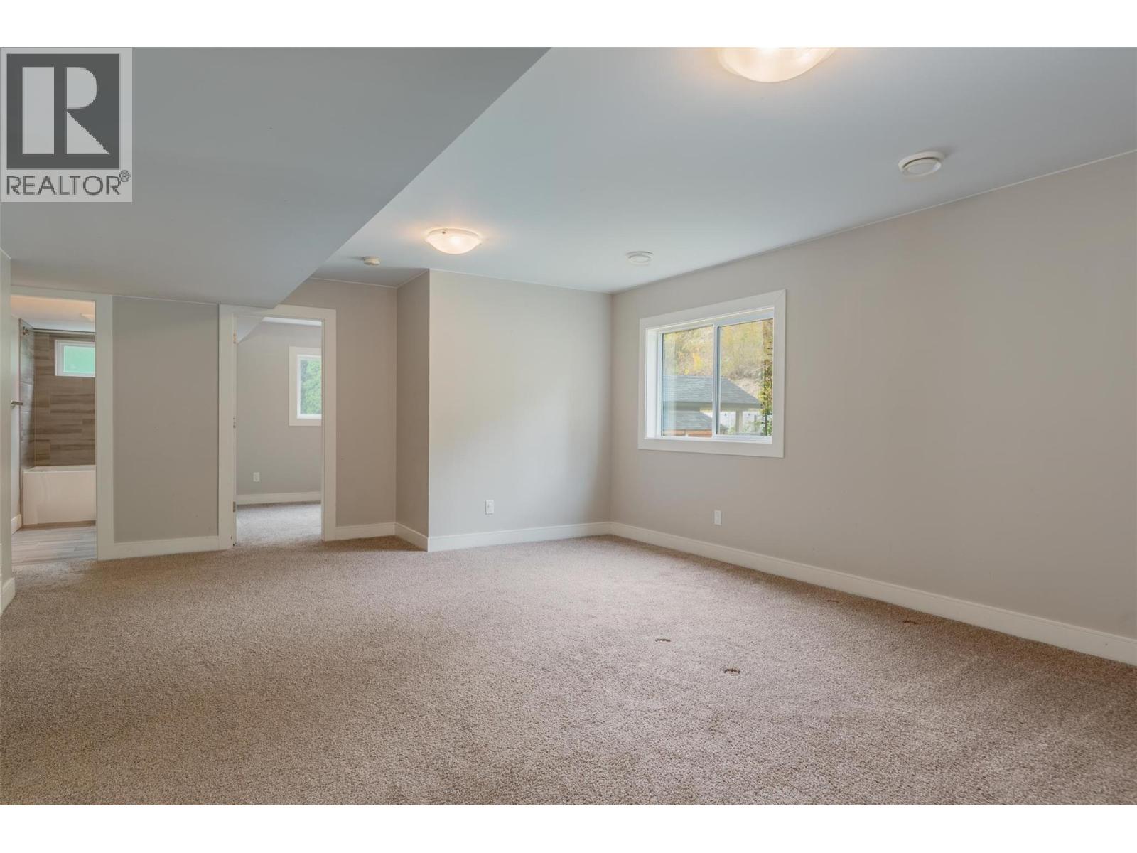 3720 5th Avenue, Castlegar