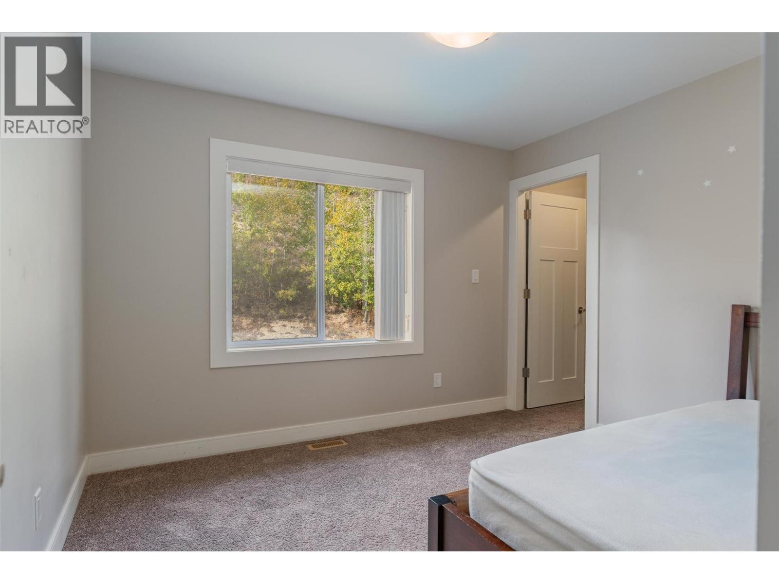 3720 5th Avenue, Castlegar