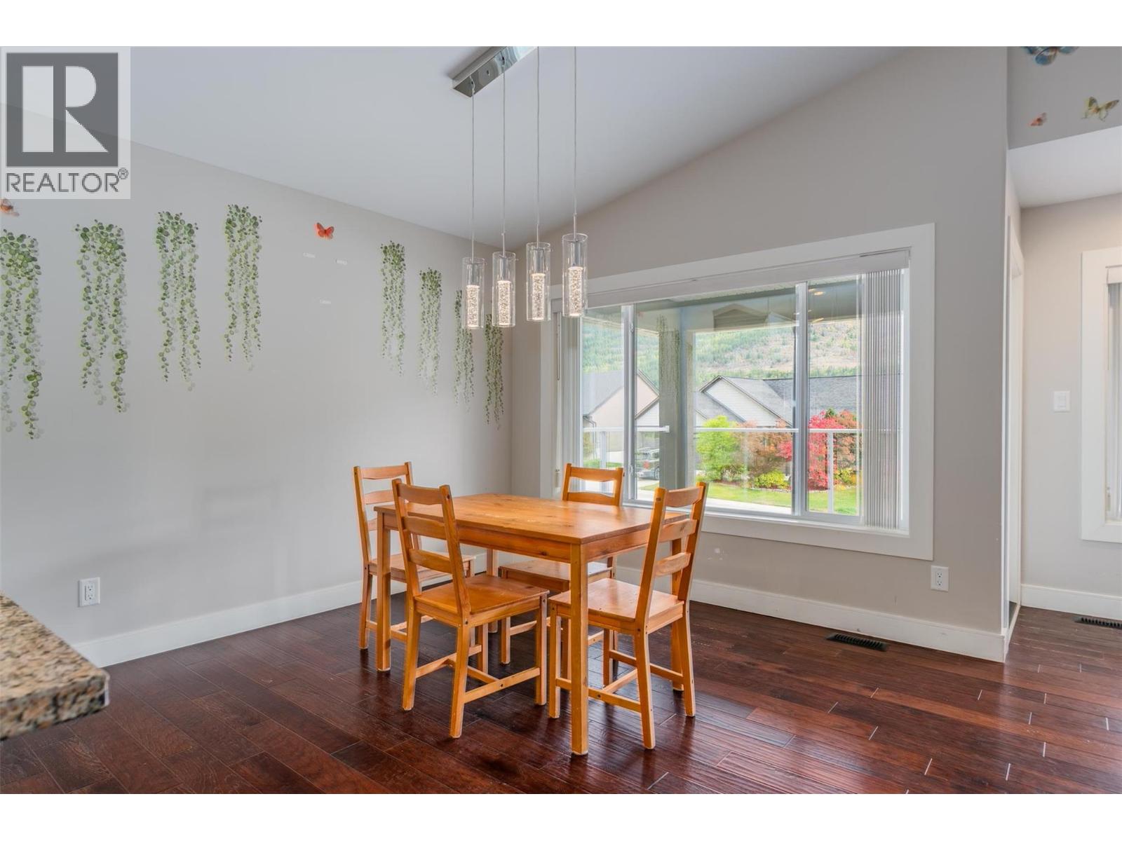 3720 5th Avenue, Castlegar