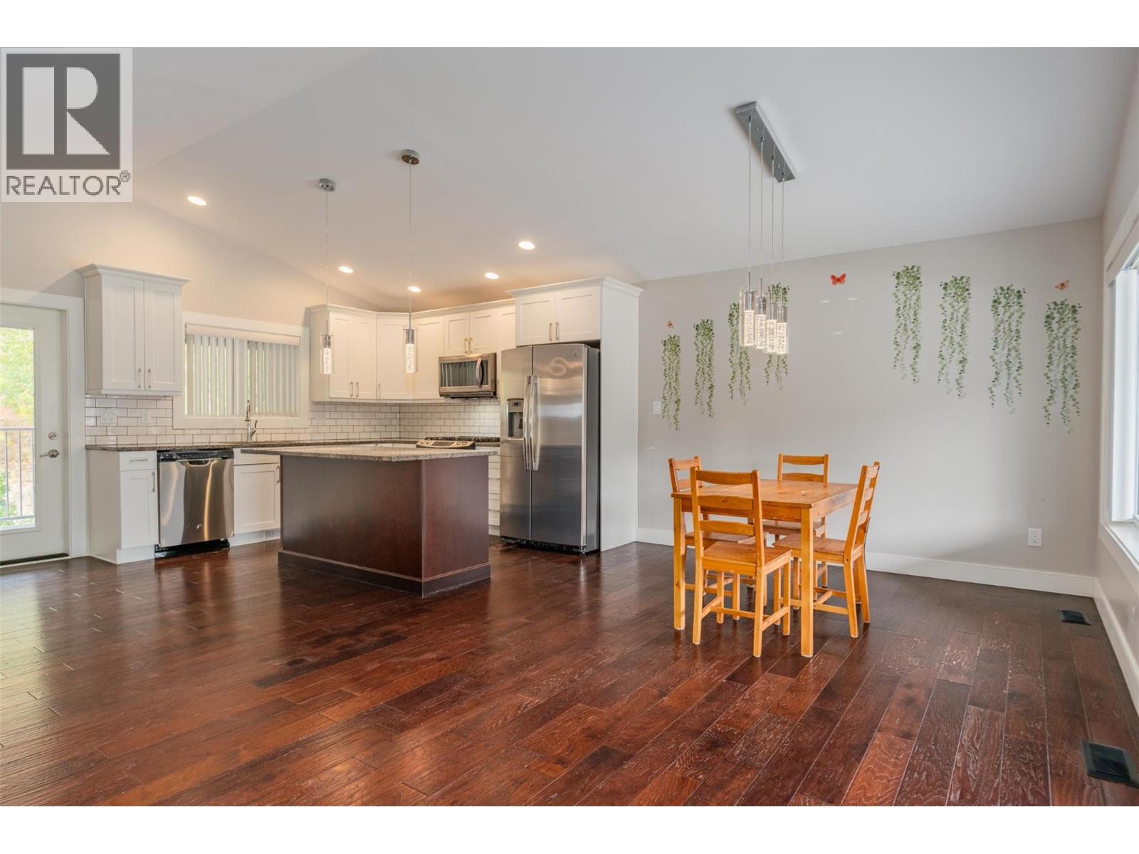 3720 5th Avenue, Castlegar