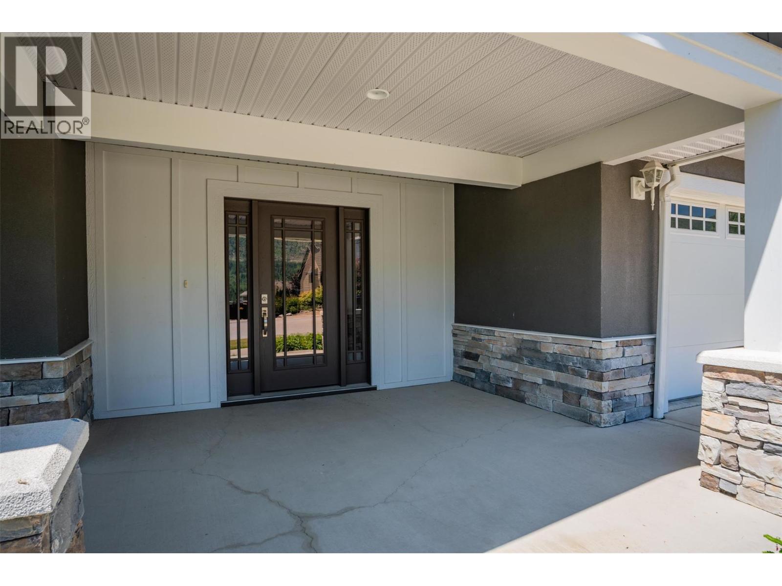 3720 5th Avenue, Castlegar