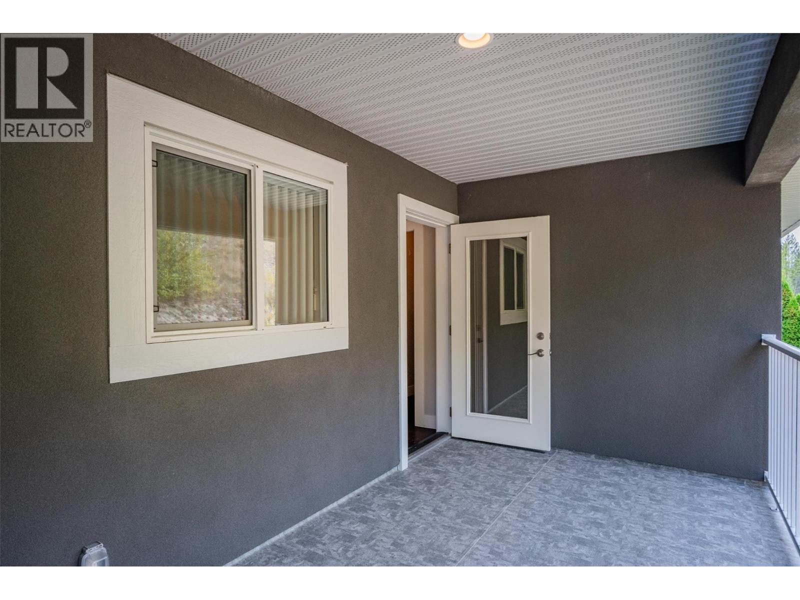 3720 5th Avenue, Castlegar