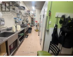 19 - 5100 Rutherford Road, Vaughan, ON L4H2J2 Photo 8