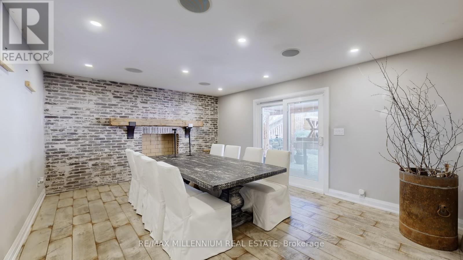 67 SHERIN COURT - 16