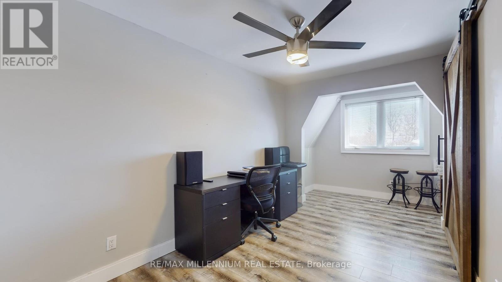 67 SHERIN COURT - 26