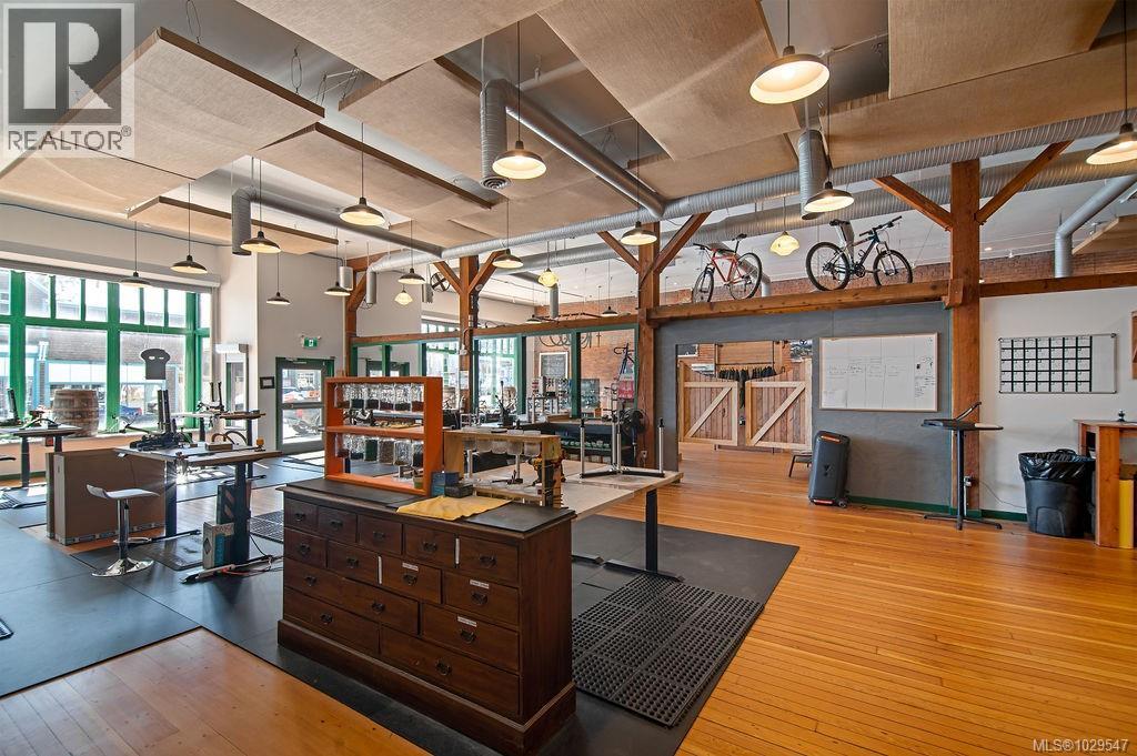 2712 Dunsmuir Ave, Cumberland