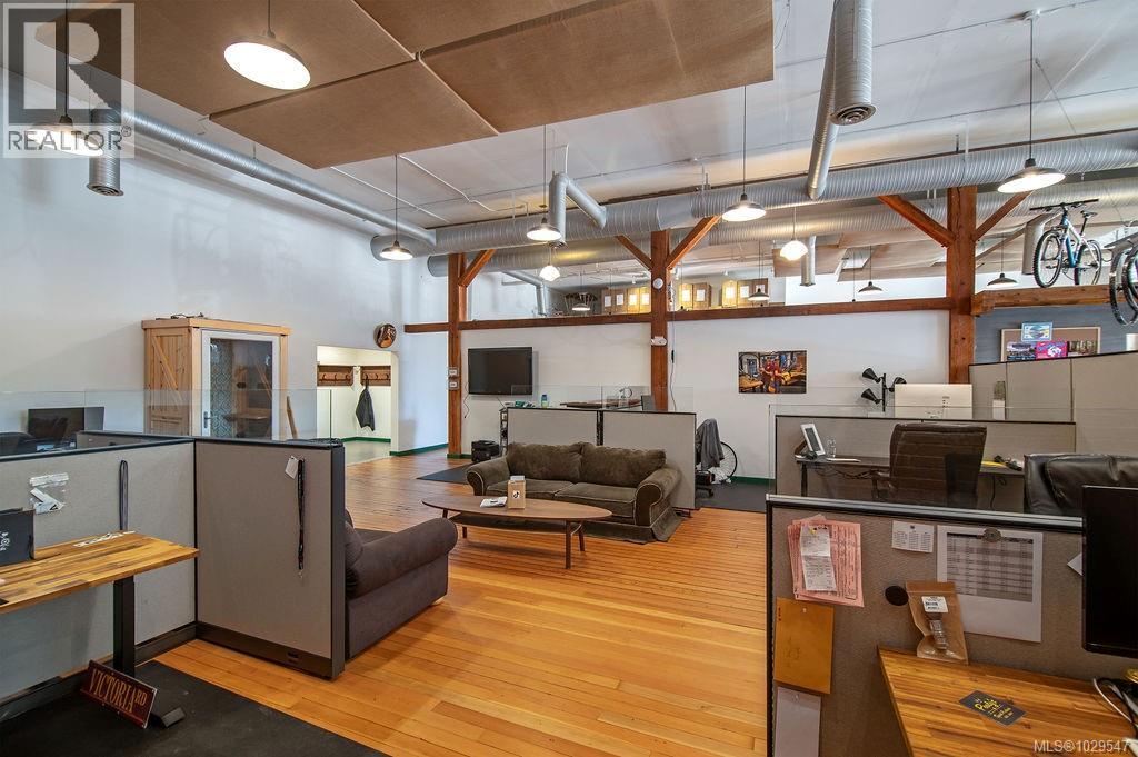 2712 Dunsmuir Ave, Cumberland