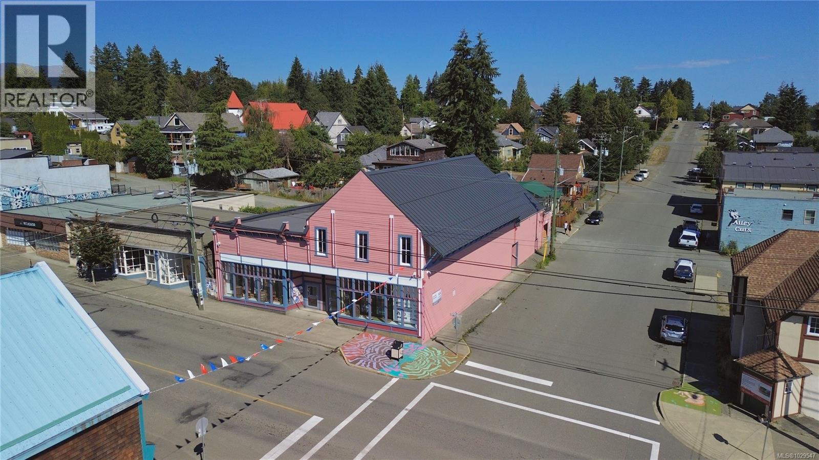 2712 Dunsmuir Ave, Cumberland