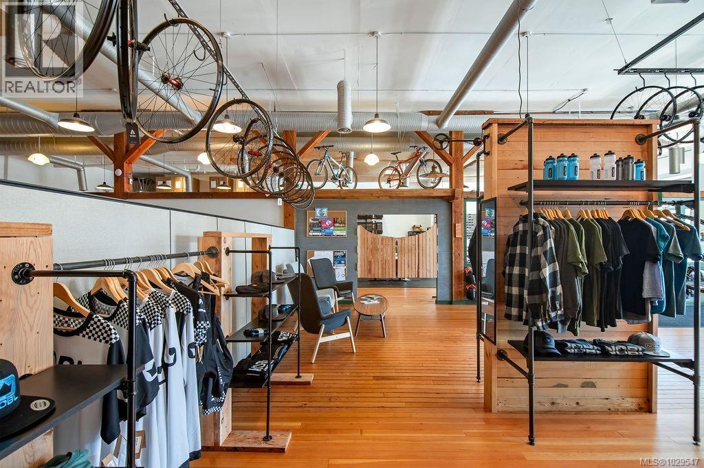 2712 Dunsmuir Ave, Cumberland