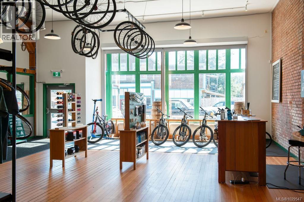 2712 Dunsmuir Ave, Cumberland