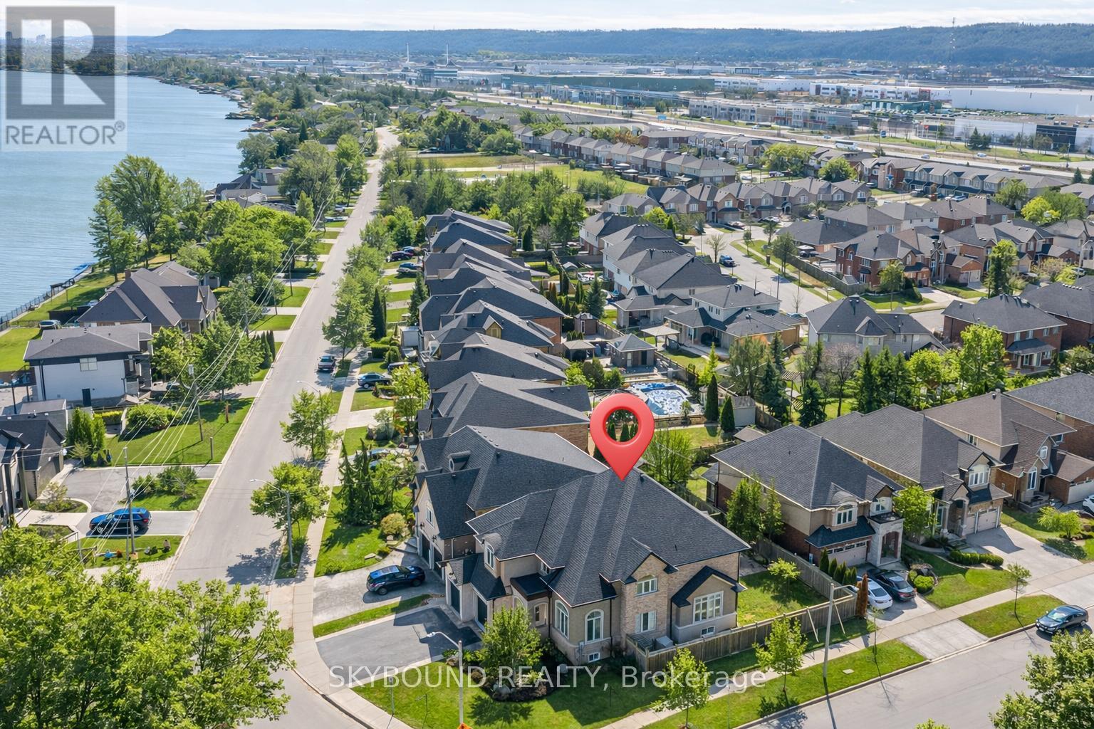 101 SEABREEZE CRESCENT