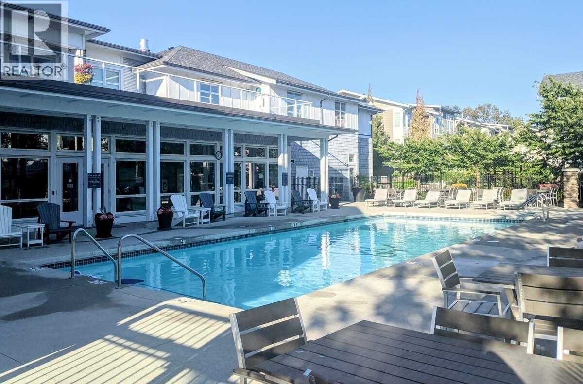 59 5550 ADMIRAL Way - photo 2