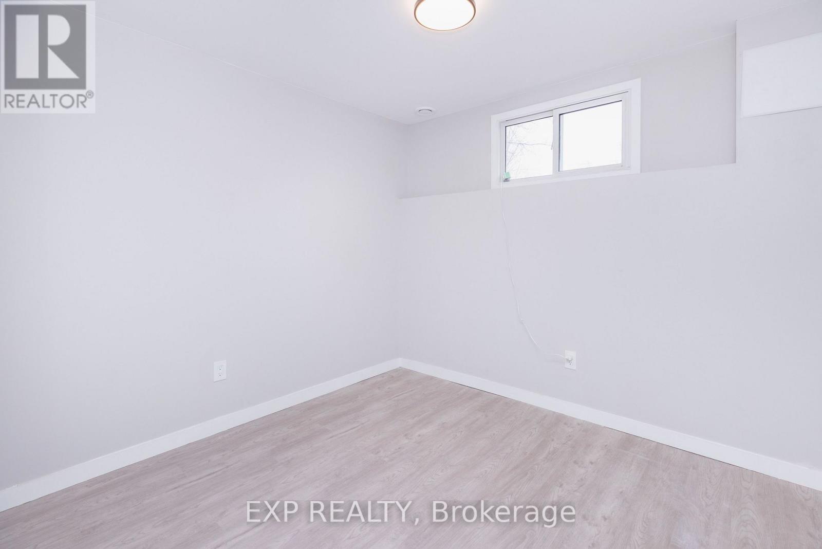 990 ST JACQUES STREET — photo 28