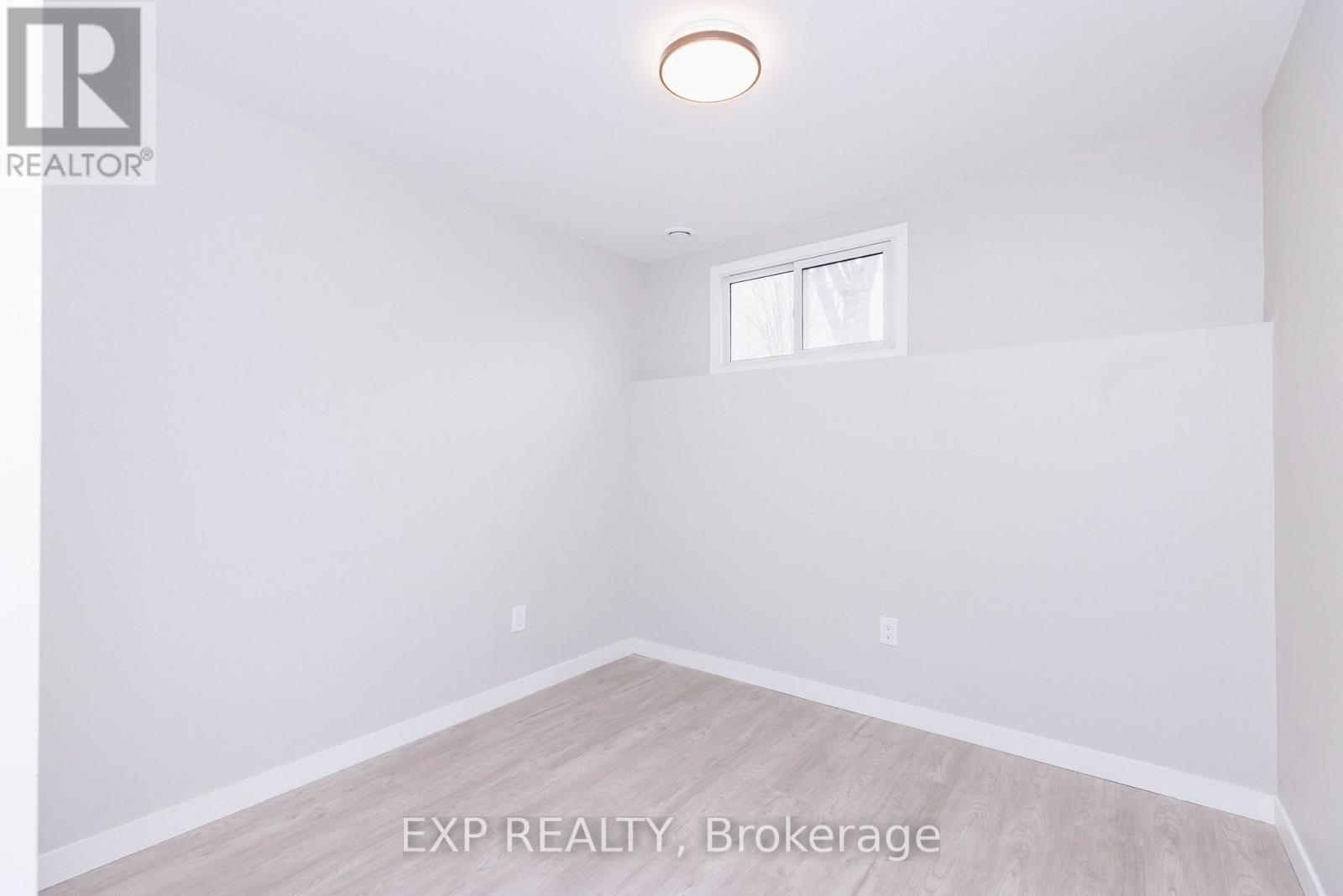 990 ST JACQUES STREET — photo 30