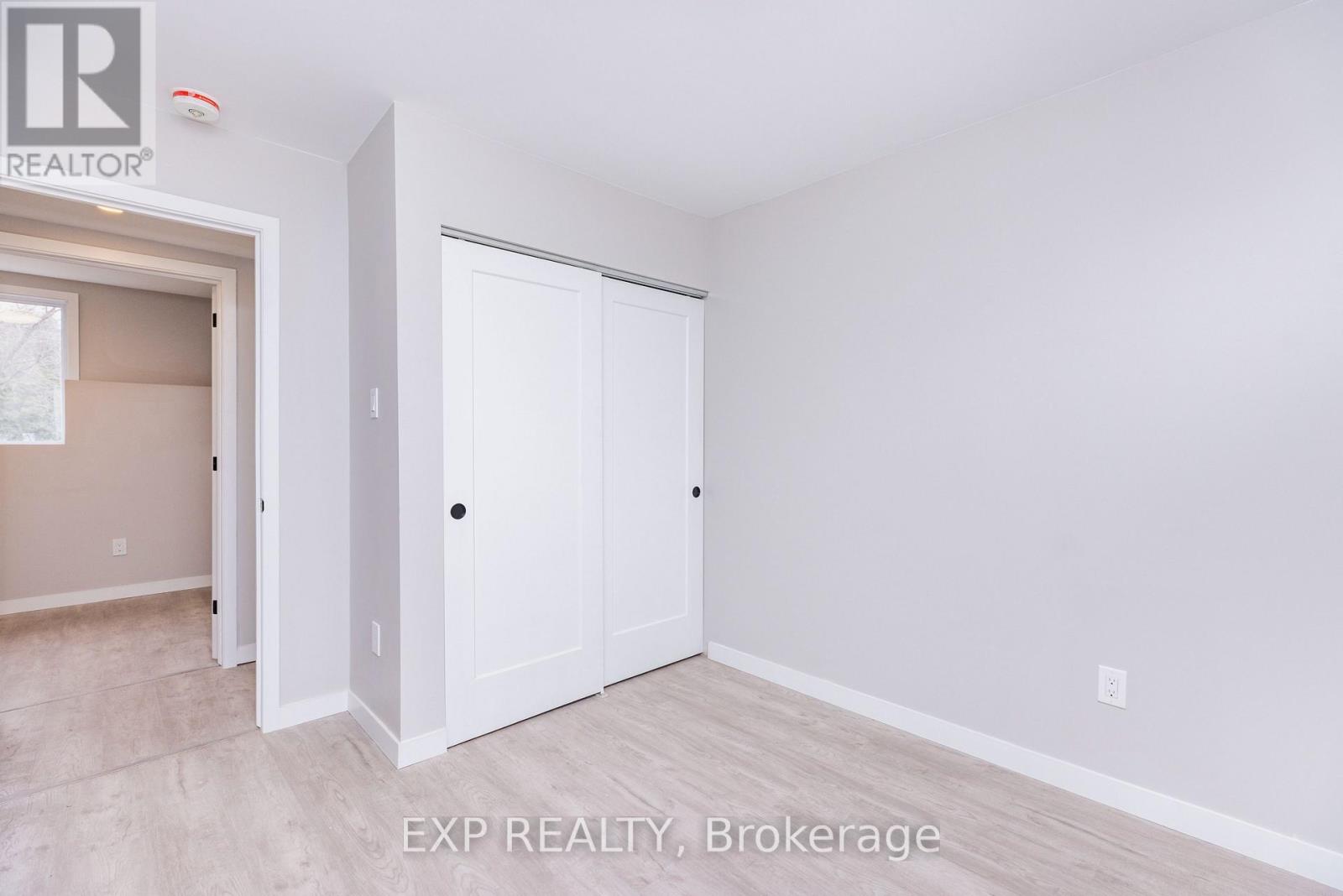 990 ST JACQUES STREET — photo 31