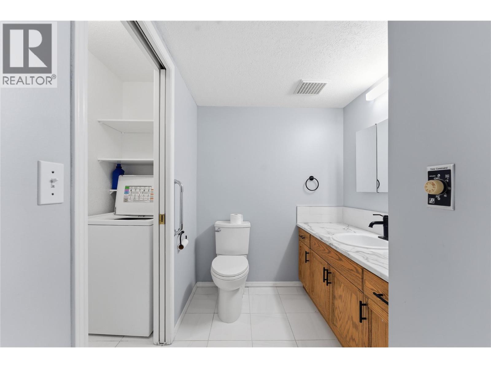 #102 703 Granville Avenue - 17