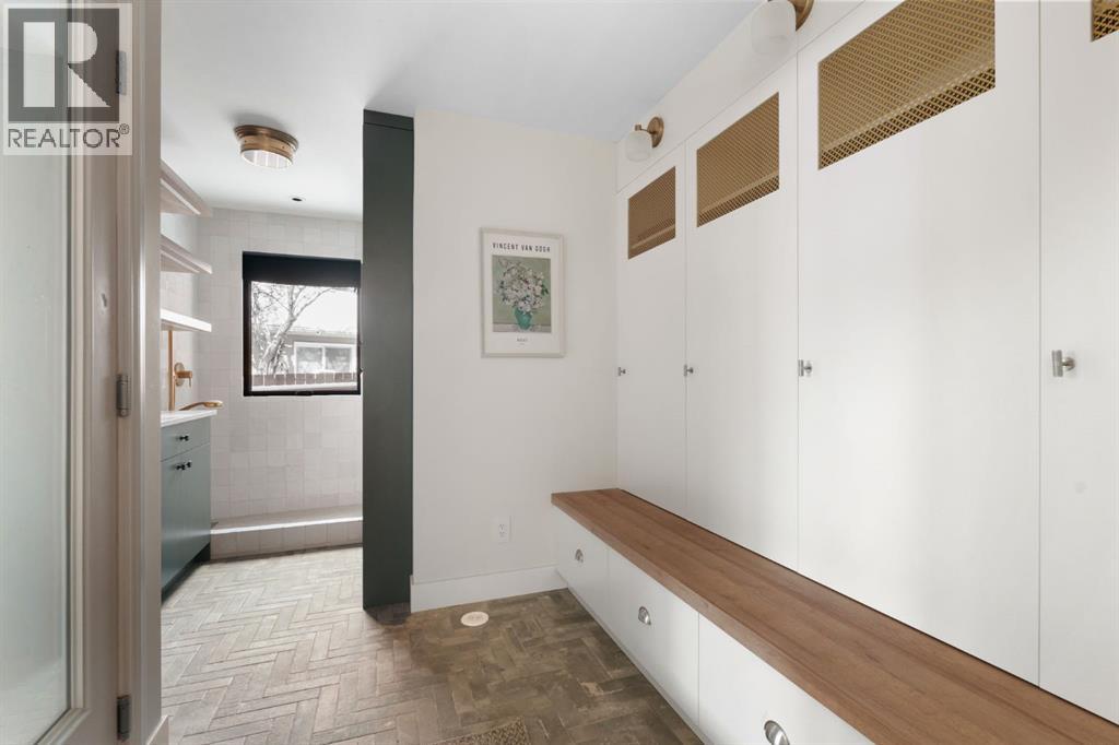 Single Family House for Sale in  Pump Hill Green SW Pump Hill Calgary 