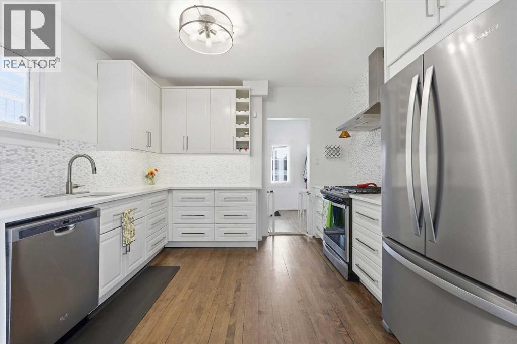 Single Family House for Sale in   Street NW Hillhurst Calgary 