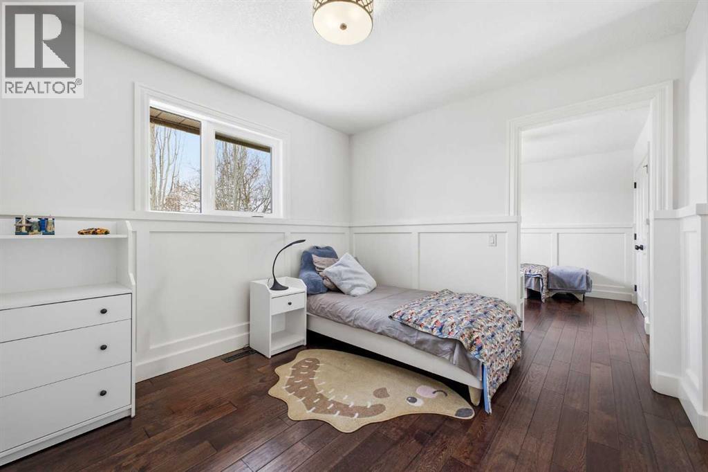 Single Family House for Sale in  Deermoss Place SE Deer Run Calgary 