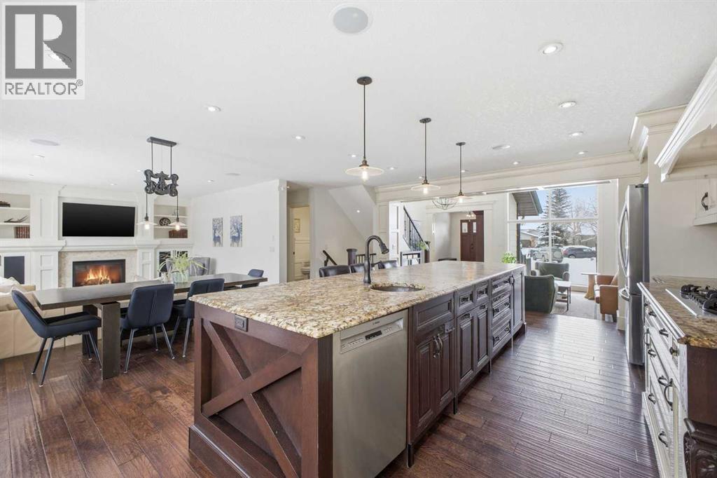 Single Family House for Sale in  Deermoss Place SE Deer Run Calgary 