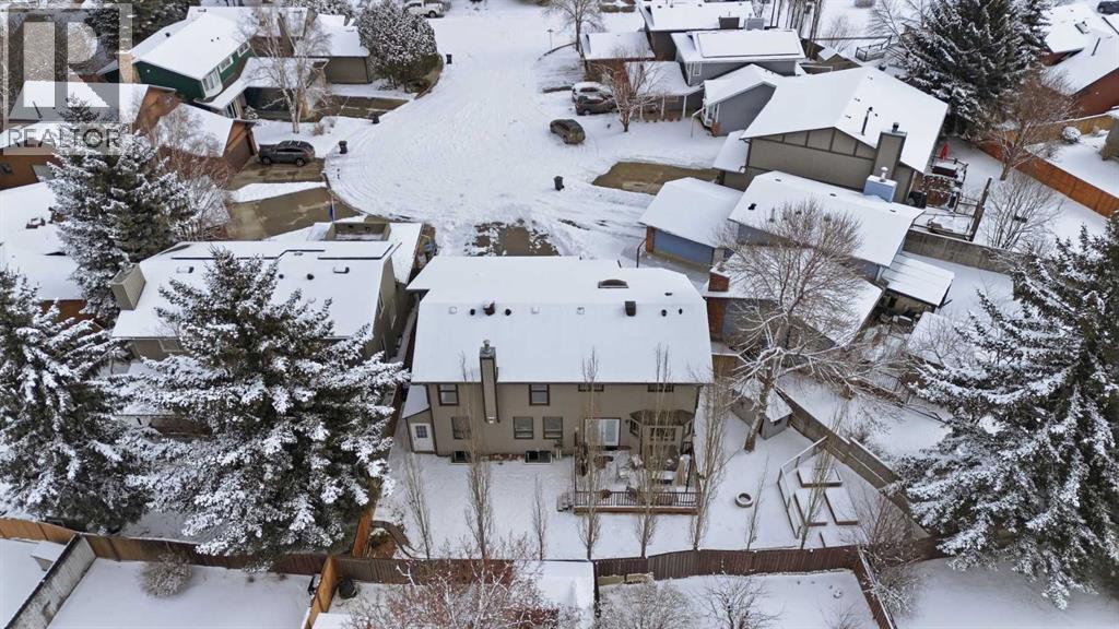 Single Family House for Sale in  Deermoss Place SE Deer Run Calgary 