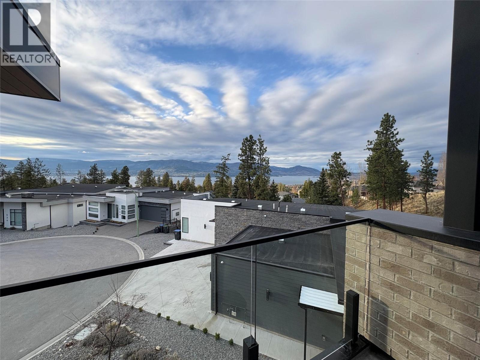  547 Hawes Court, Kelowna