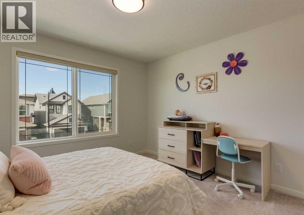 44 West Grove Link SW, Calgary, Alberta