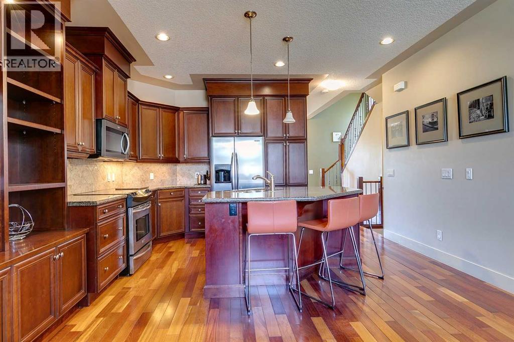 Single Family House for Sale in   Avenue NE Winston Heights/Mountview Calgary 