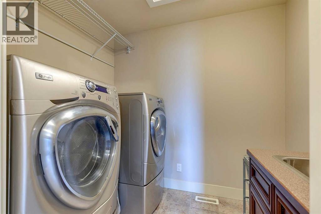 Single Family House for Sale in   Avenue NE Winston Heights/Mountview Calgary 