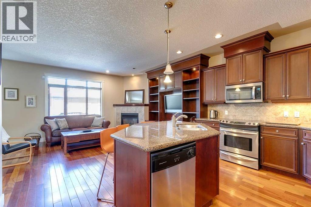 Single Family House for Sale in   Avenue NE Winston Heights/Mountview Calgary 