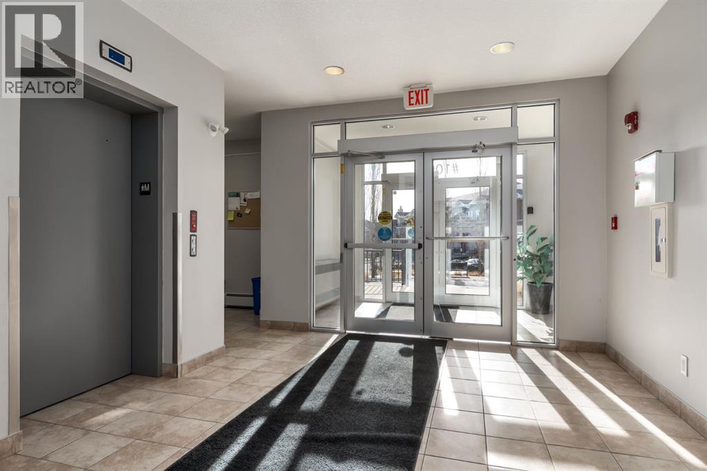 Single Family House for Sale in   Sherwood Boulevard NW Sherwood Calgary 