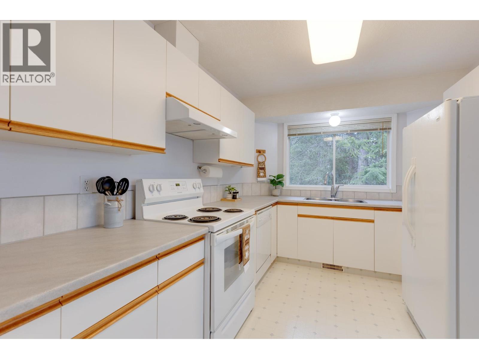 #103 6855 DOMANO BOULEVARD - 10