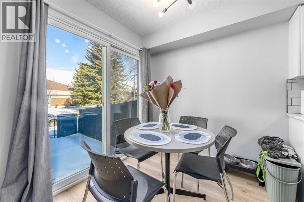 Single Family House for Sale in    Avenue NW Varsity Calgary 