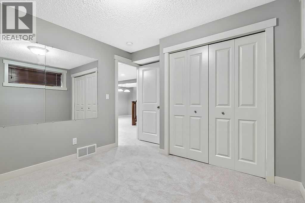 Single Family House for Sale in  Chaparral Grove SE Chaparral Calgary 