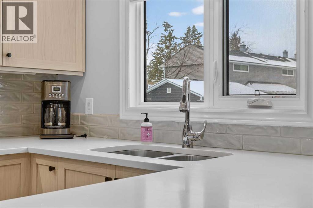 Single Family House for Sale in  Regal Park NE Renfrew Calgary 