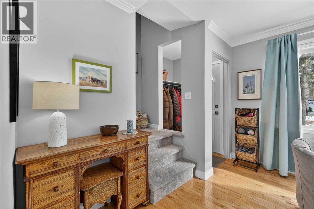 Single Family House for Sale in  Regal Park NE Renfrew Calgary 