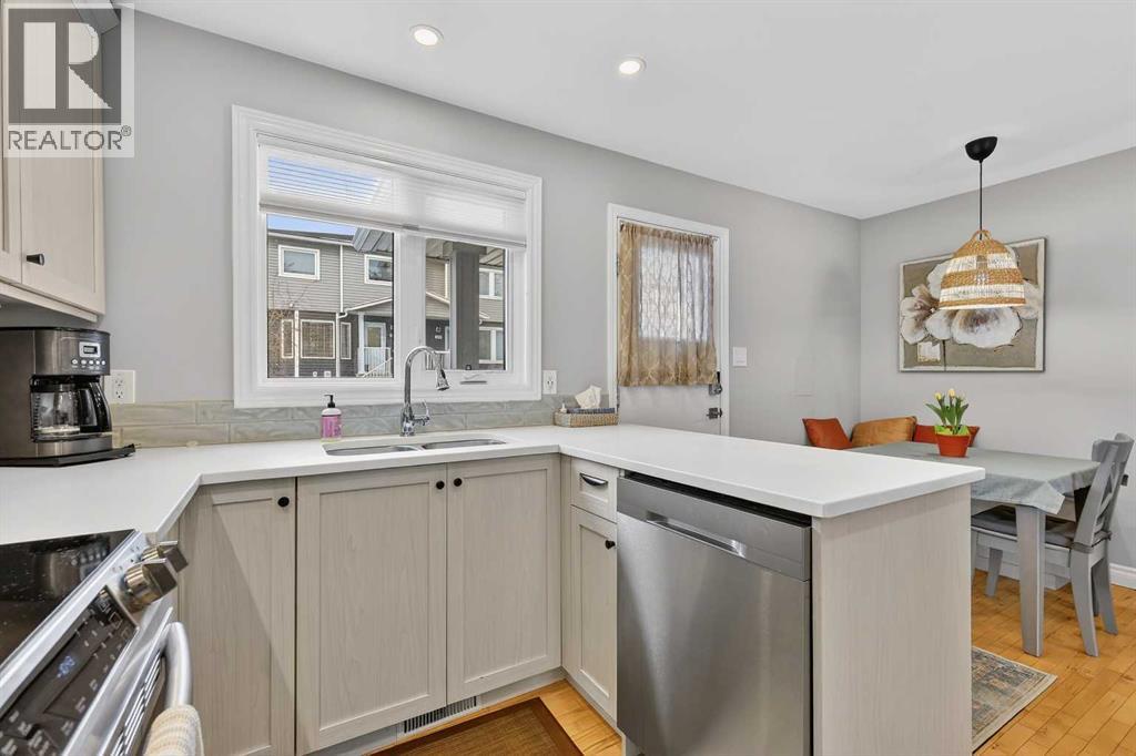 Single Family House for Sale in  Regal Park NE Renfrew Calgary 