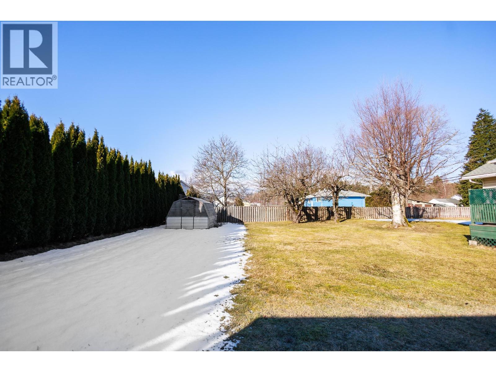 4937 PARK Avenue, Terrace