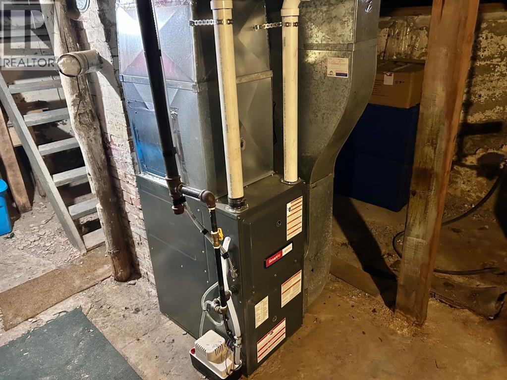 
          516 12a Street North
            <br/>
            <span>Lethbridge</span>
            , 
            <span>AB</span>
             <span>T1H2J7</span>
         - Photo 12