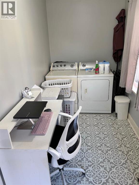 
          516 12a Street North
            <br/>
            <span>Lethbridge</span>
            , 
            <span>AB</span>
             <span>T1H2J7</span>
         - Photo 20