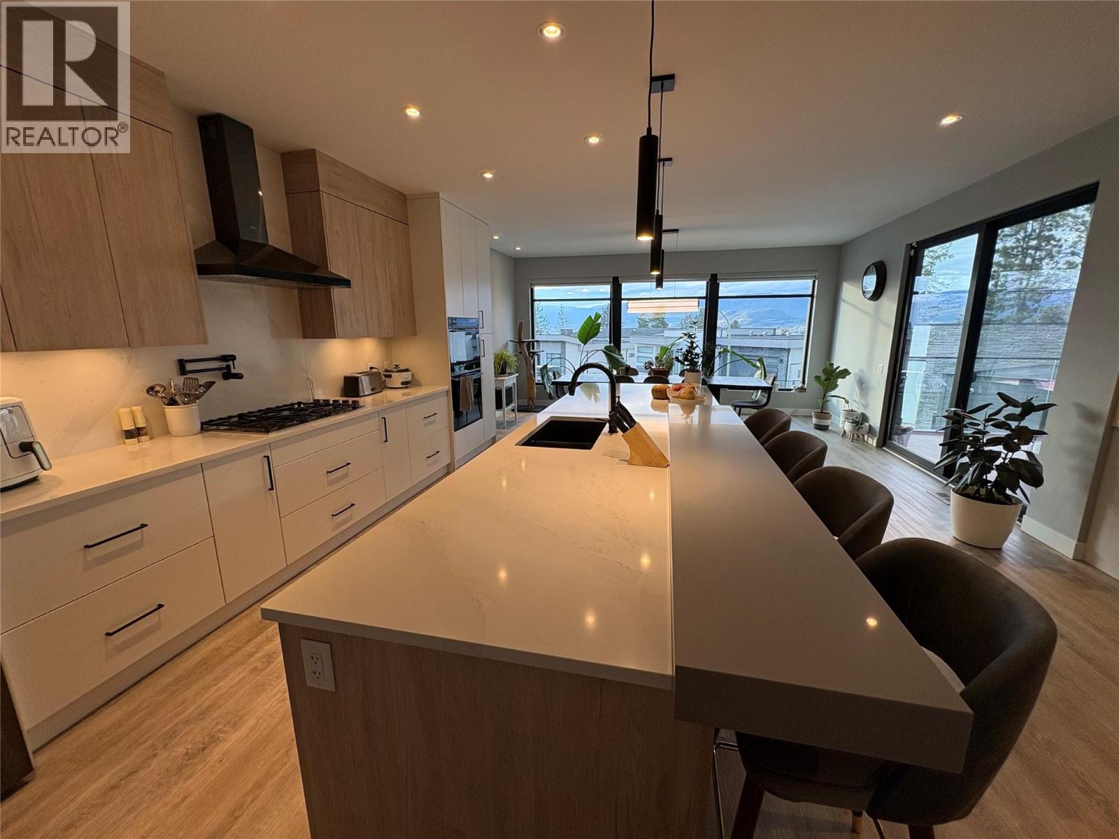  547 Hawes Court, Kelowna