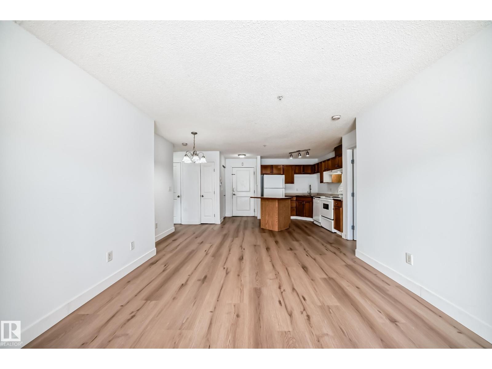 #126 16221 95 ST NW - 17
