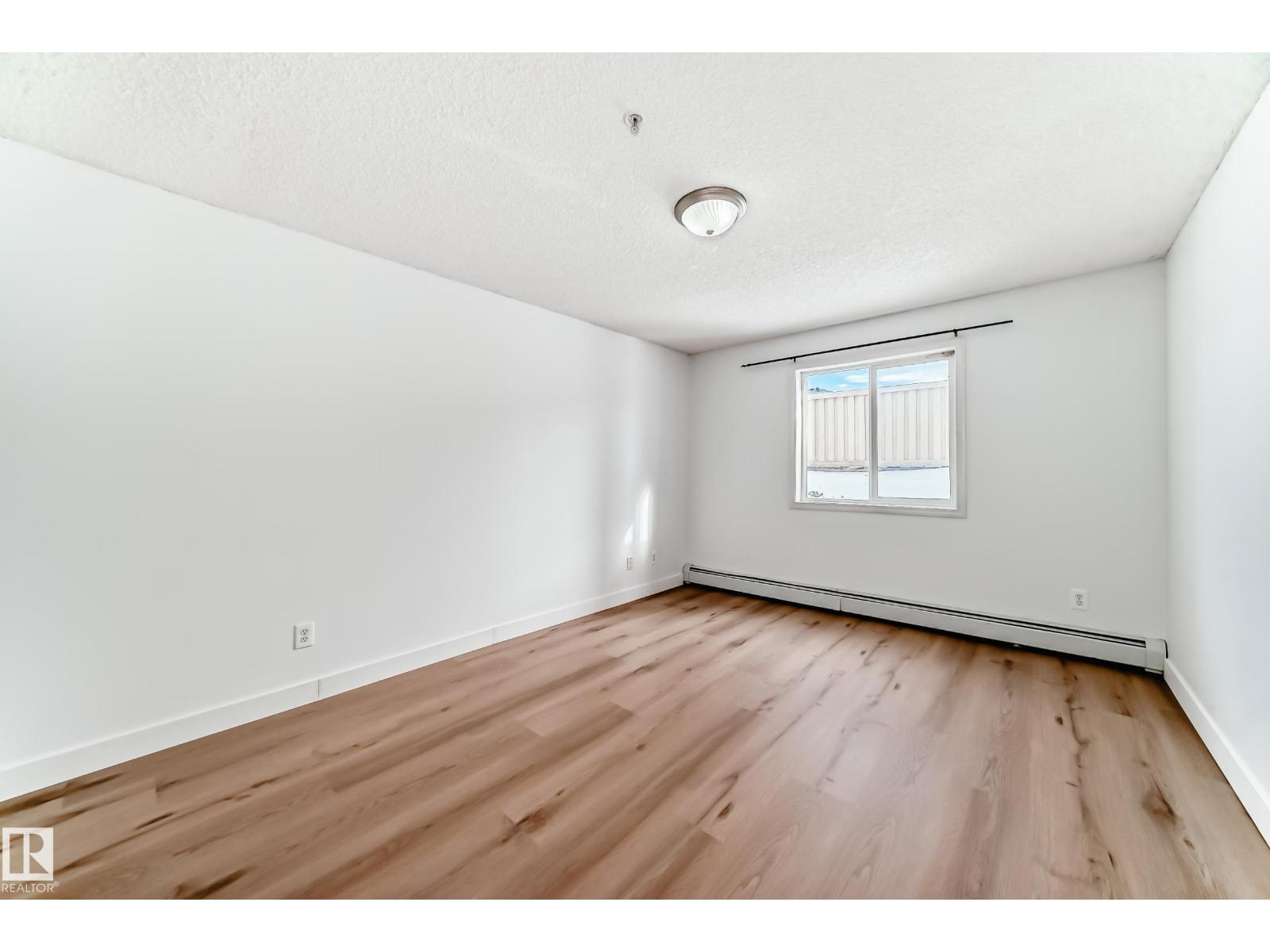 #126 16221 95 ST NW - 22