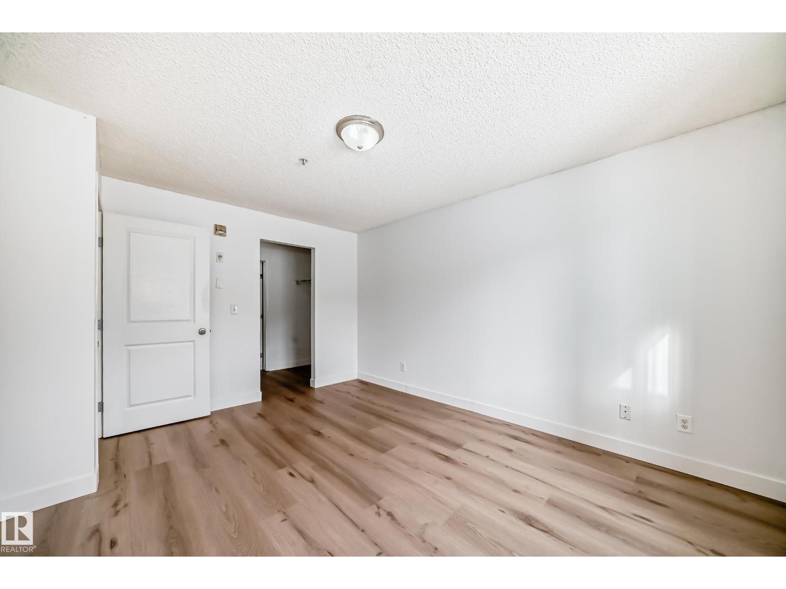 #126 16221 95 ST NW - 25