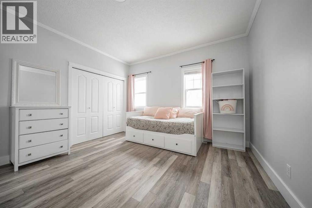 433 Diefenbaker Drive, Fort McMurray